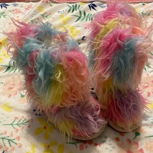 Size 4 runs big fits size 5